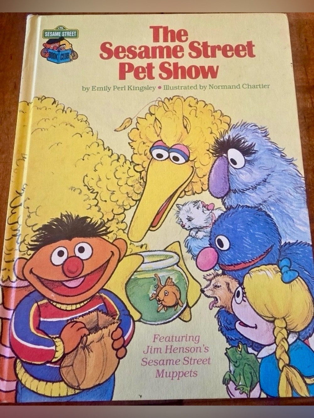 SESAME STREET - “THE SESAME STREET PET SHOW” STORYBOOK - VINTAGE